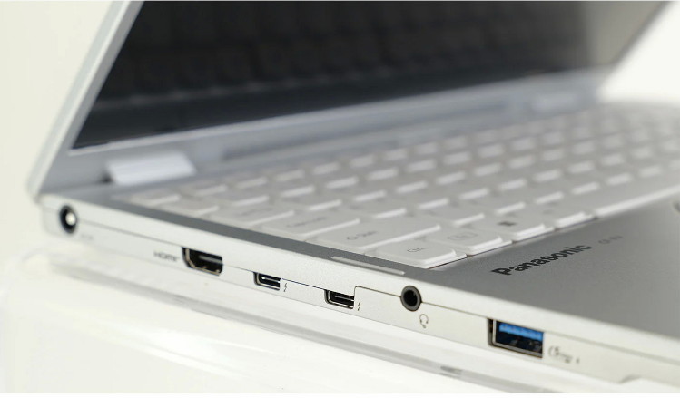  - Panasonic Toughbook CF-FV4-  