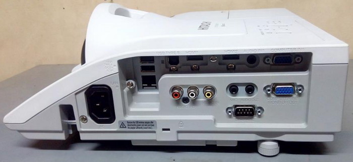  Hitachi CP-CW251WN / CP-CW301WN / CP-CX301WN -  