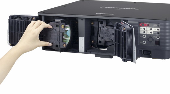 �������� Panasonic PT-DW5100E - ��� �����