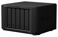 5-�� �������� ������� ���������� Synology Disk Station  DS1517+