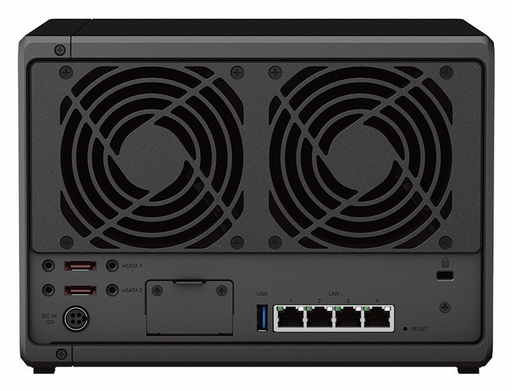 5-�� �������� ������� ���������� Synology Disk Station  DS1522+ - ��� �����