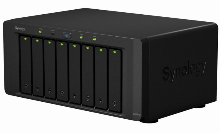 5-�� �������� ������� ���������� Disk Station  DS1812+ - ��� �������
