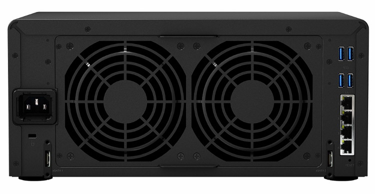 5-�� �������� ������� ���������� Synology Disk Station  DS1815+ - ��� �����