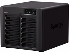 12-�� �������� ������� ���������� Synology Disk Station  DS2411+