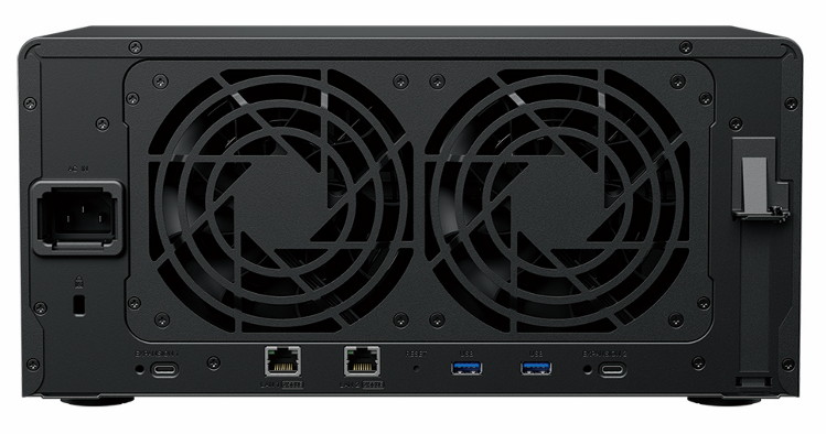 8-�� �������� ������� ���������� Synology Disk Station  DS1825+ - ��� �����