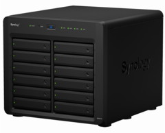 12-�� �������� ������� ���������� Synology Disk Station  DS2415+